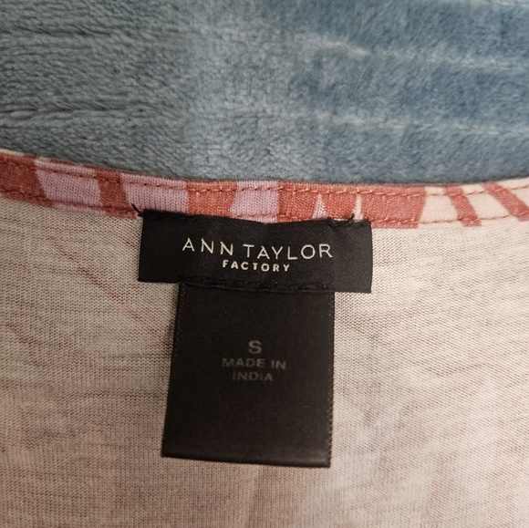 Ann Taylor tropical print tank top! - Picture 2 of 5